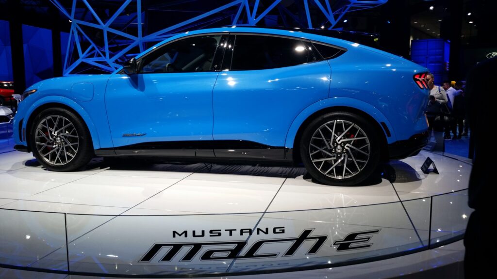 MUSTANG MACH-E FULL BATTERY ELECTRIC SUV
